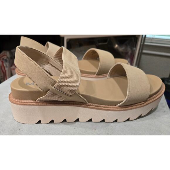 MIA "Jene" Sand Color Sandal Size 9 New Without Box - Picture 3 of 5